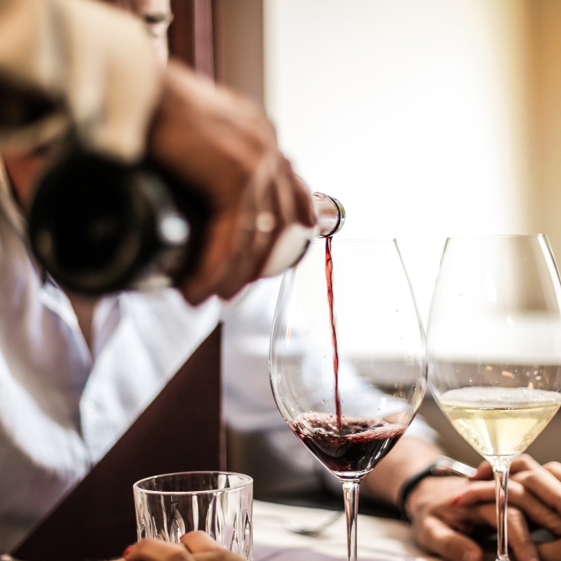 Servicio especializado en vinos-HOTR0036